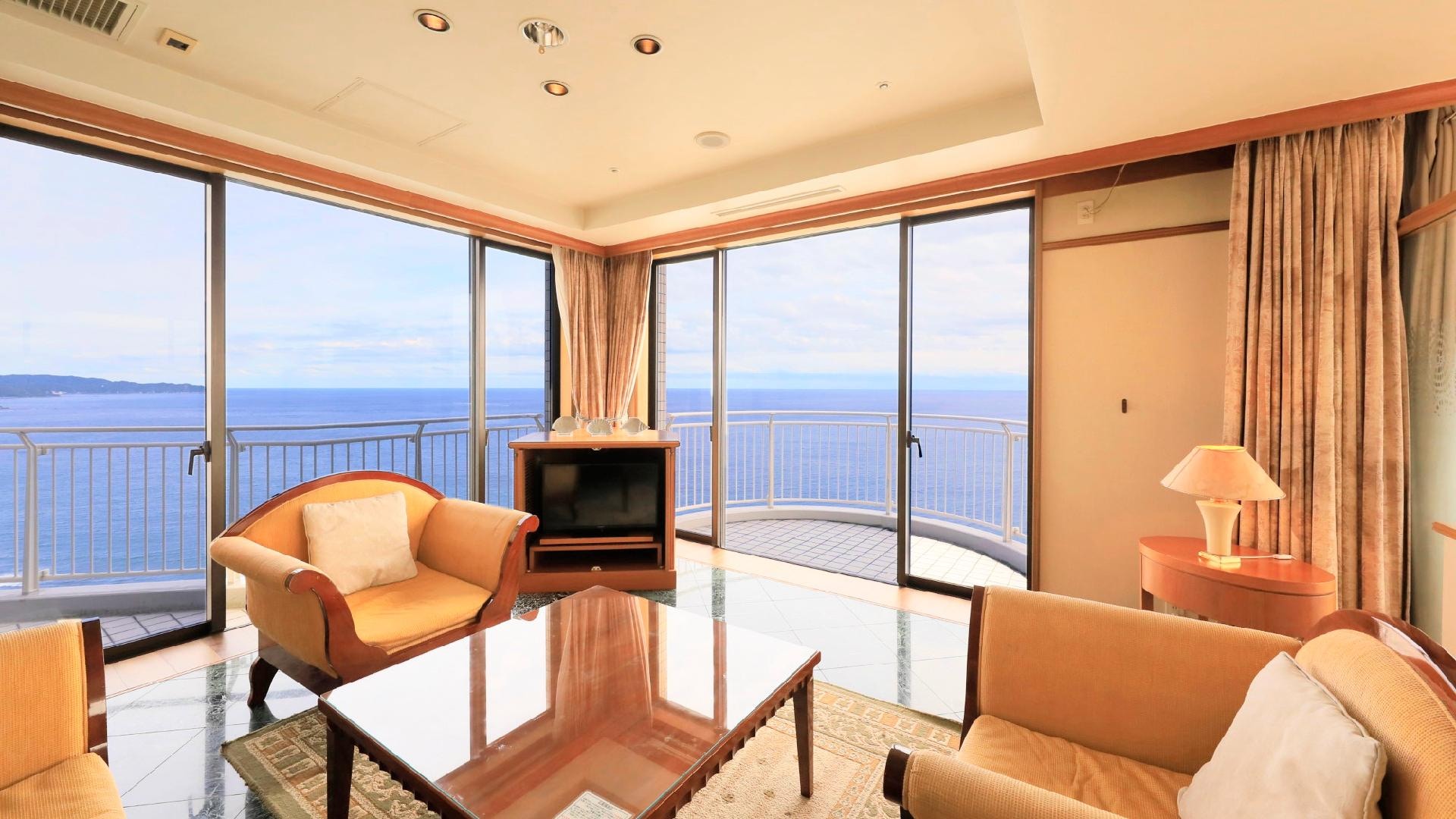 From the Royal Suite on the 32nd floor [White Breeze]
