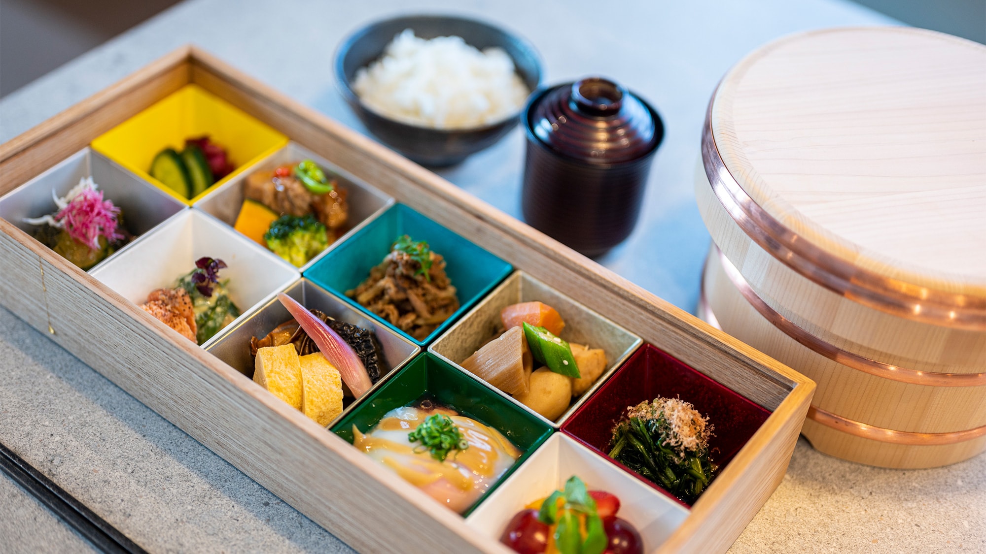 在客房內享用早餐（SHARI 赤坂）