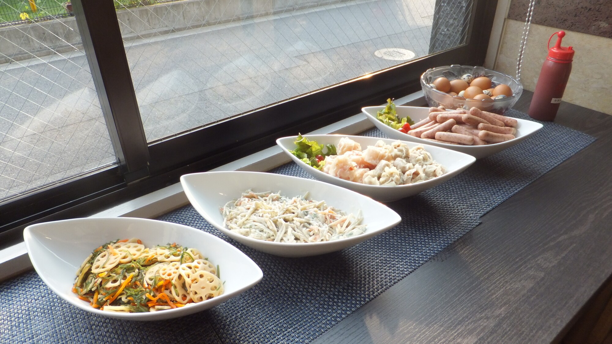 [Breakfast] Although it is a free breakfast, it is prepared from early in the morning to ensure a satisfying stay.