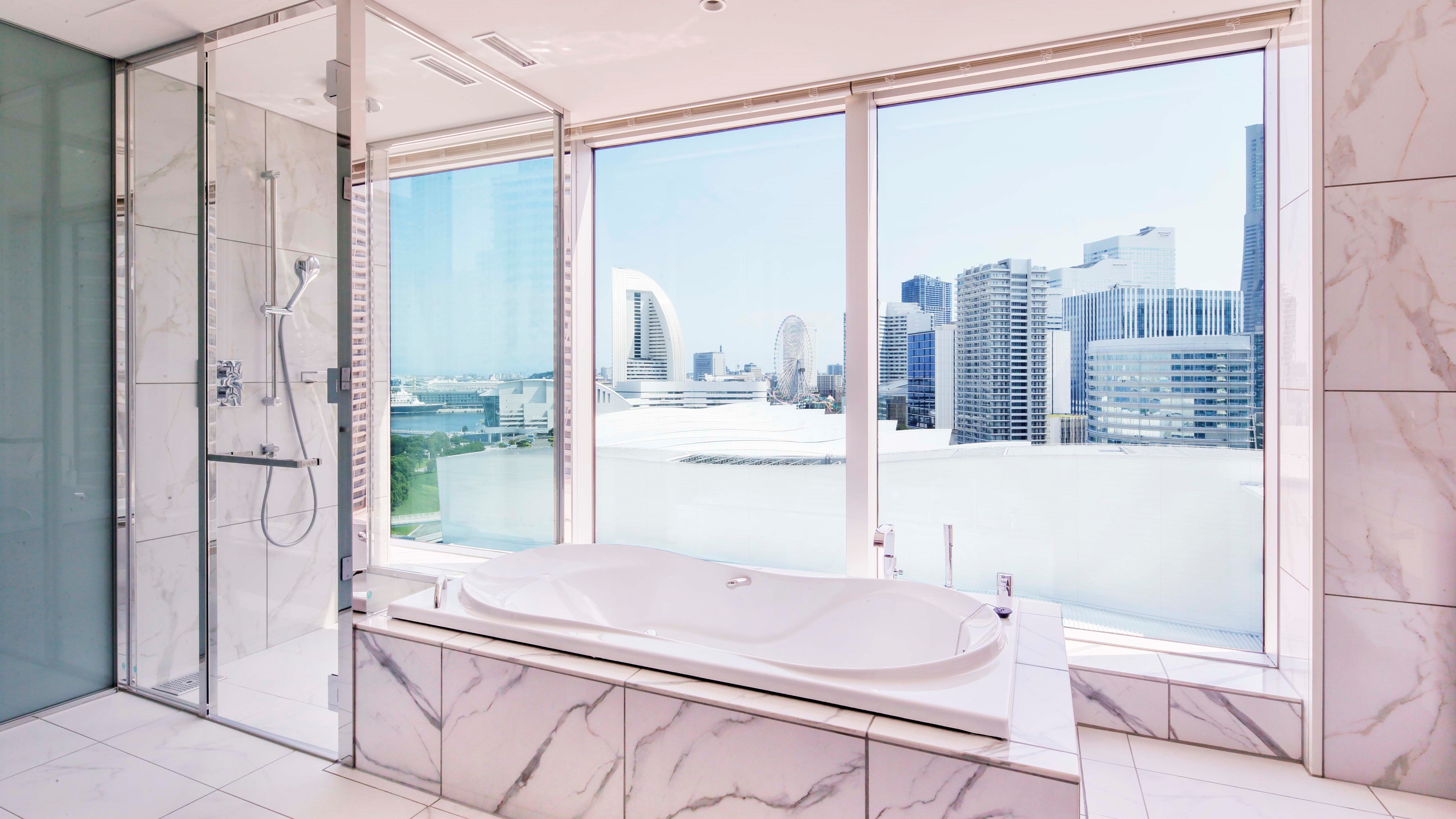 Bathroom (The Kahala Suite)