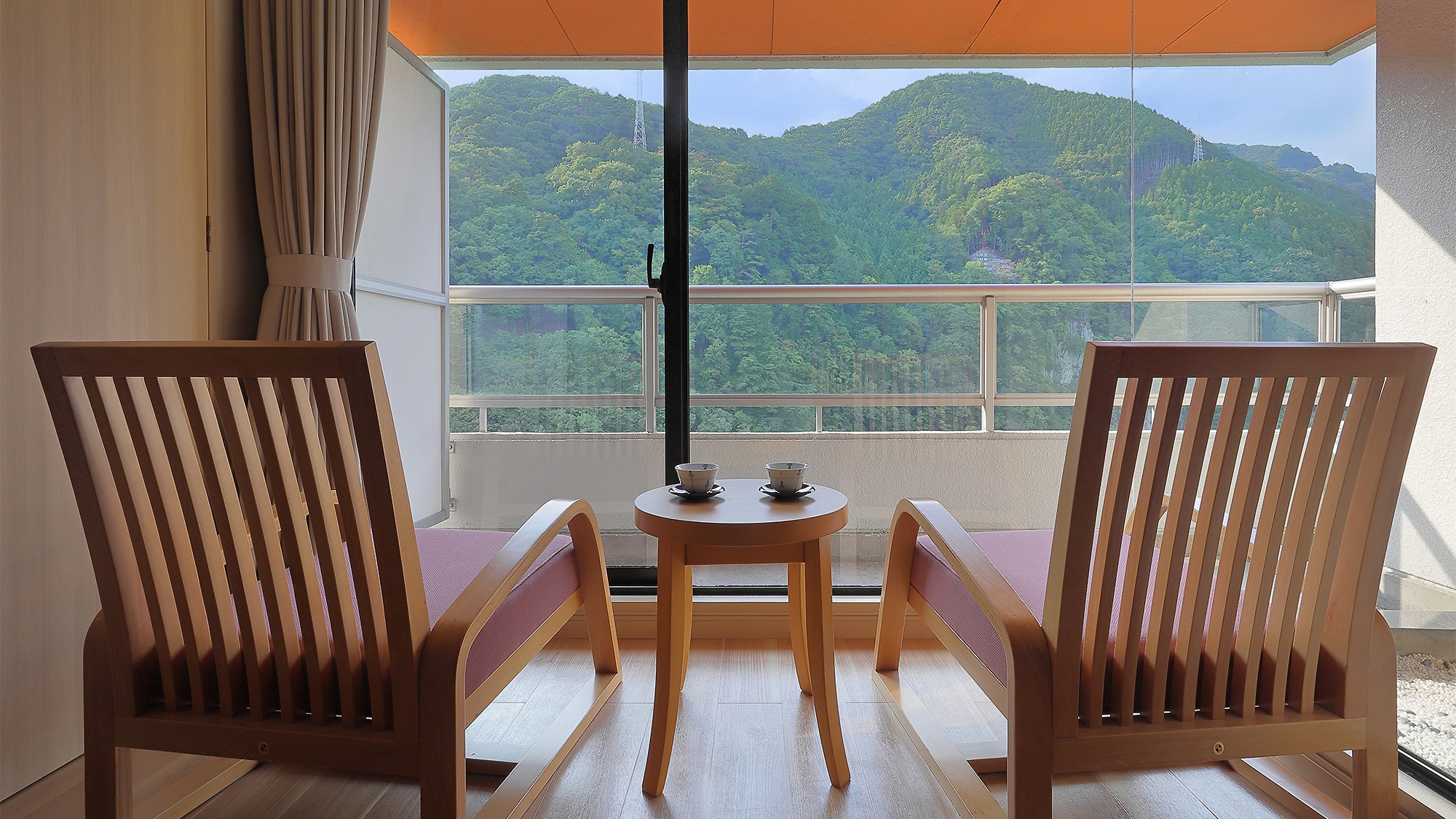 [Japanese-Western room] Universal room [Non-smoking]