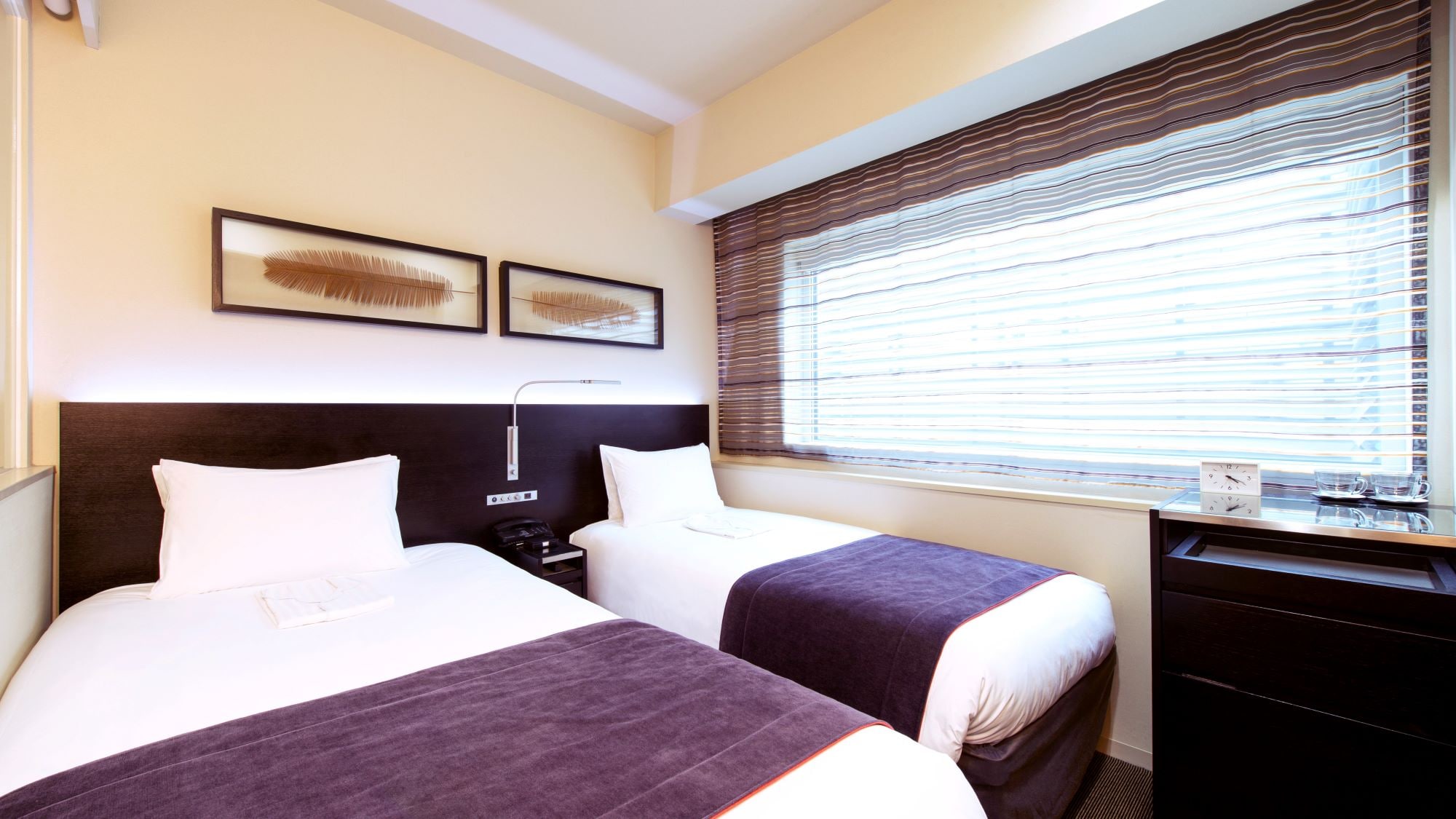 Small twin room (example)