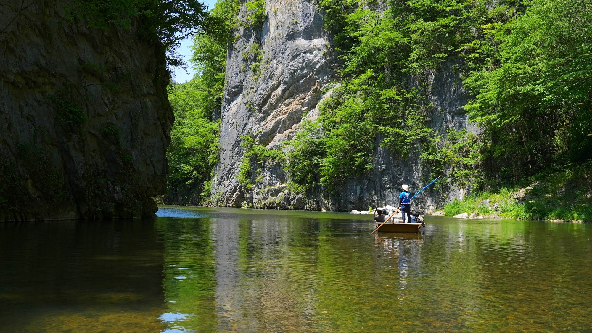 [Nearby sightseeing] Geibikei Gorge is a national historic site, scenic spot, and natural monument, and is counted as one of the 100 most scenic spots in Japan.