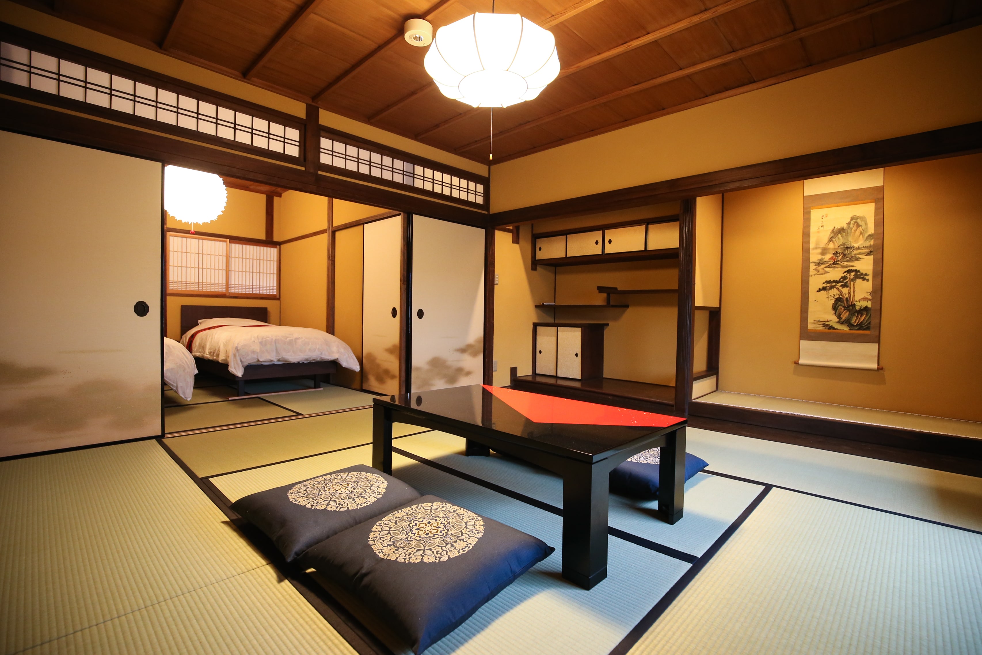 Kamar dan kamar tidur bergaya Jepang lantai 2