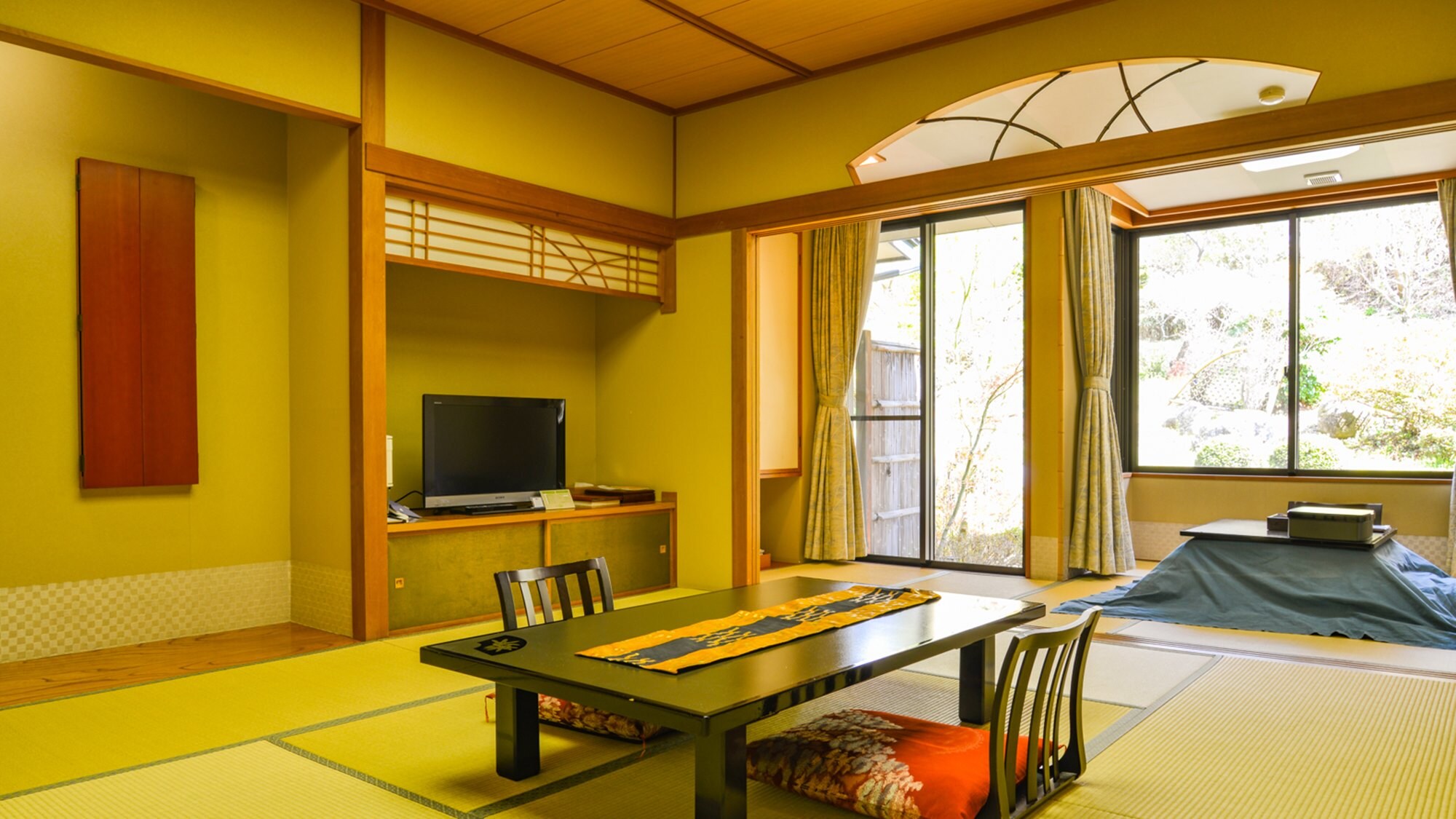 *[1st floor Hanamaki no Yakata / with sunken kotatsu] Located in the back room, the space is spacious.