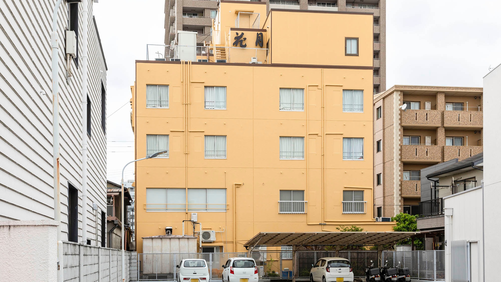 ・[外觀] 距離靜岡站步行約7分鐘，交通便利。請用於觀光，商務和訓練營。