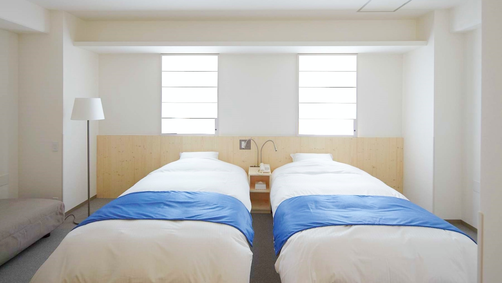 Superior Twin Room ◆ 28 square meters A relaxing space with the theme of "light and illumination"
