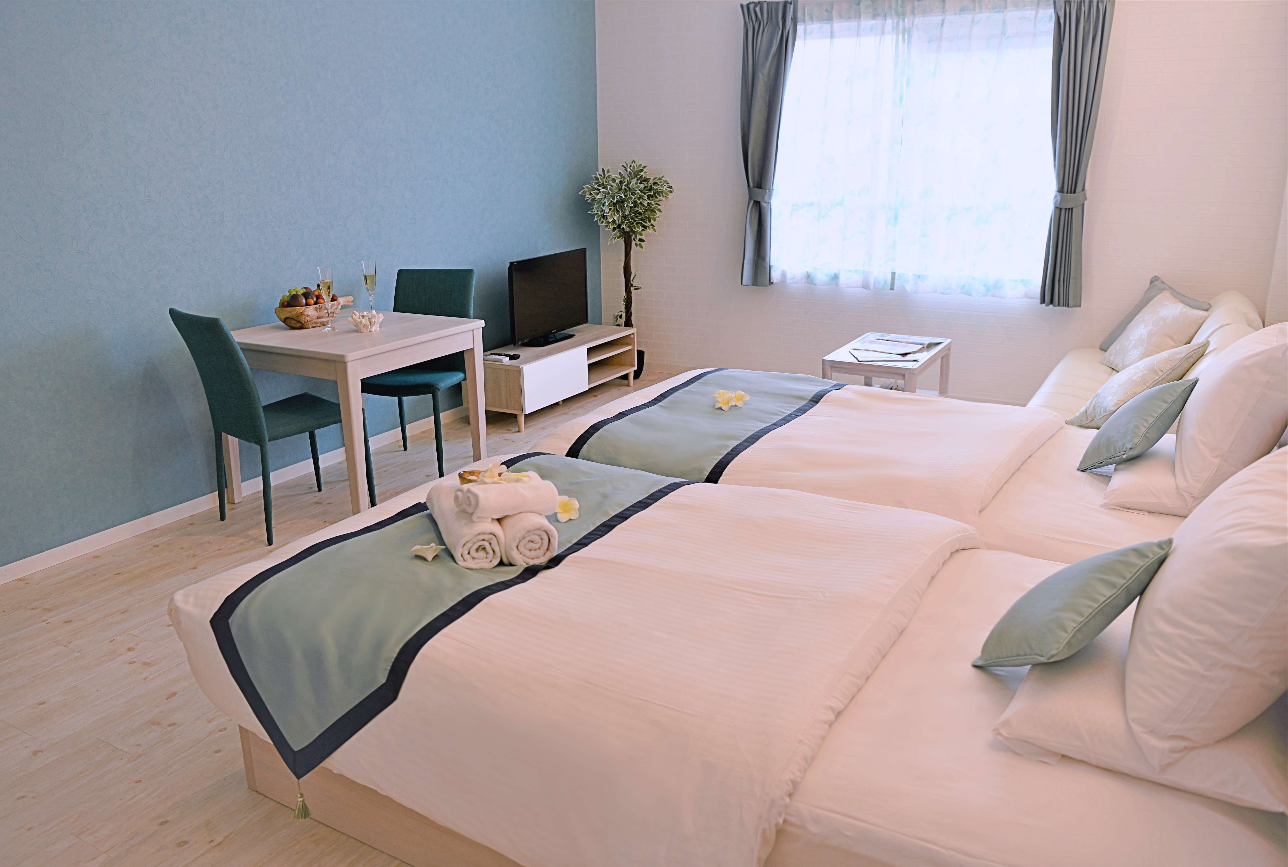 Twin room with extra bed 40 square meters [Capacity 3 people]