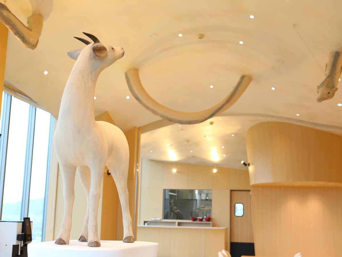 Sculpture by the popular sculptor "Yoshimasa Tsuchiya"