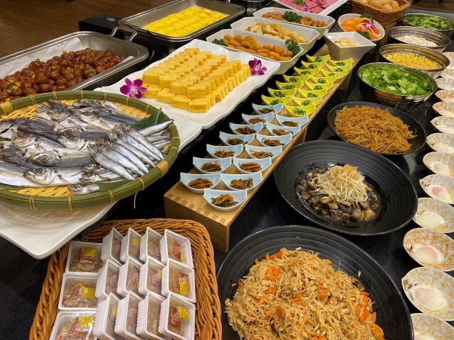 Breakfast buffet