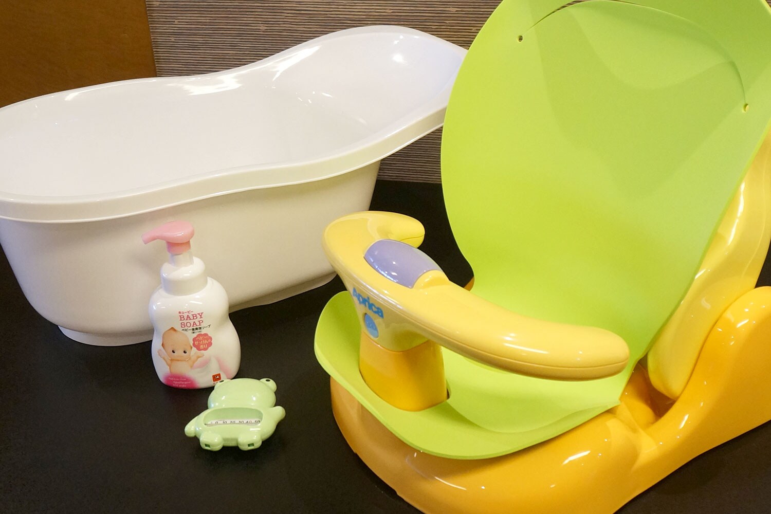 The private bath also has bath products for children.