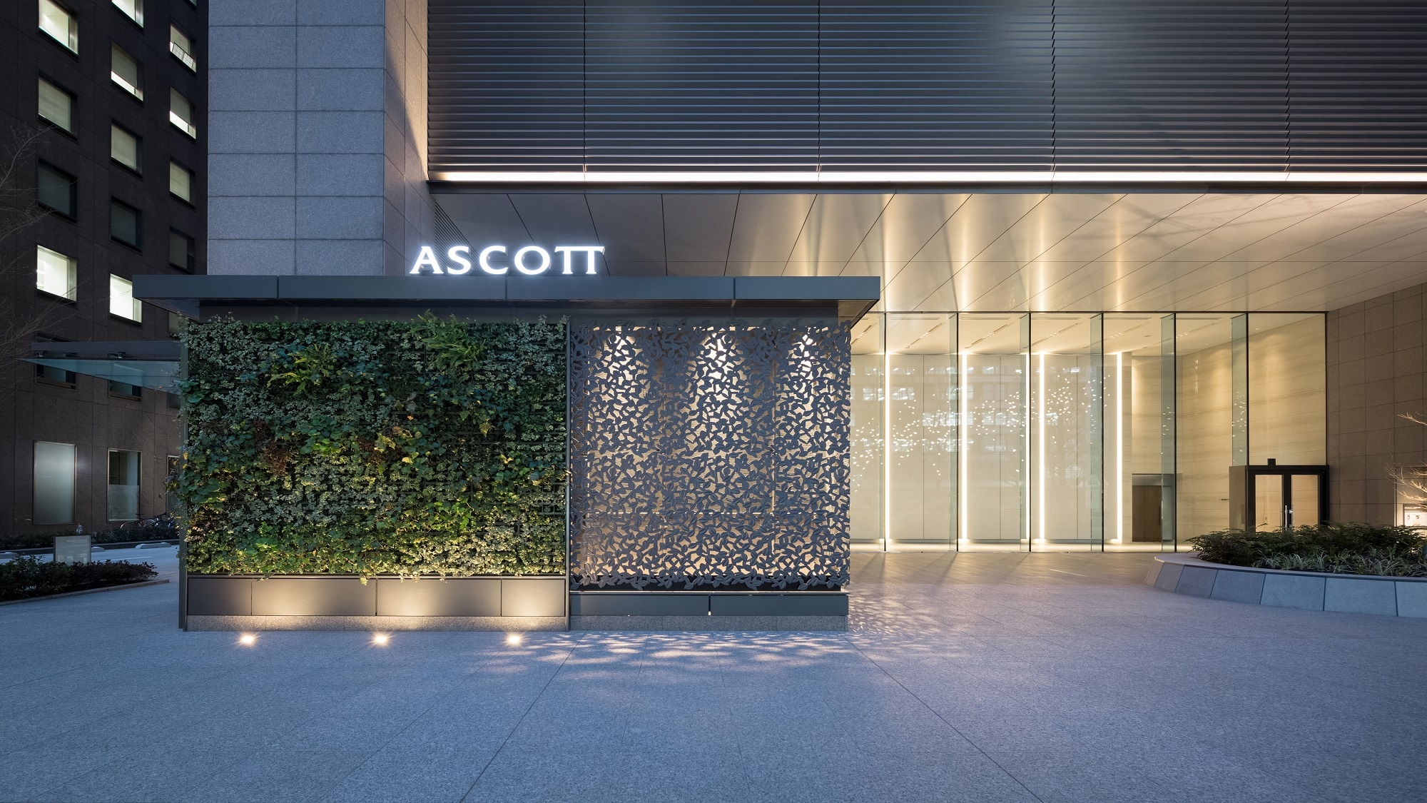 Entrance (exclusive entrance along Hibiya-dori)