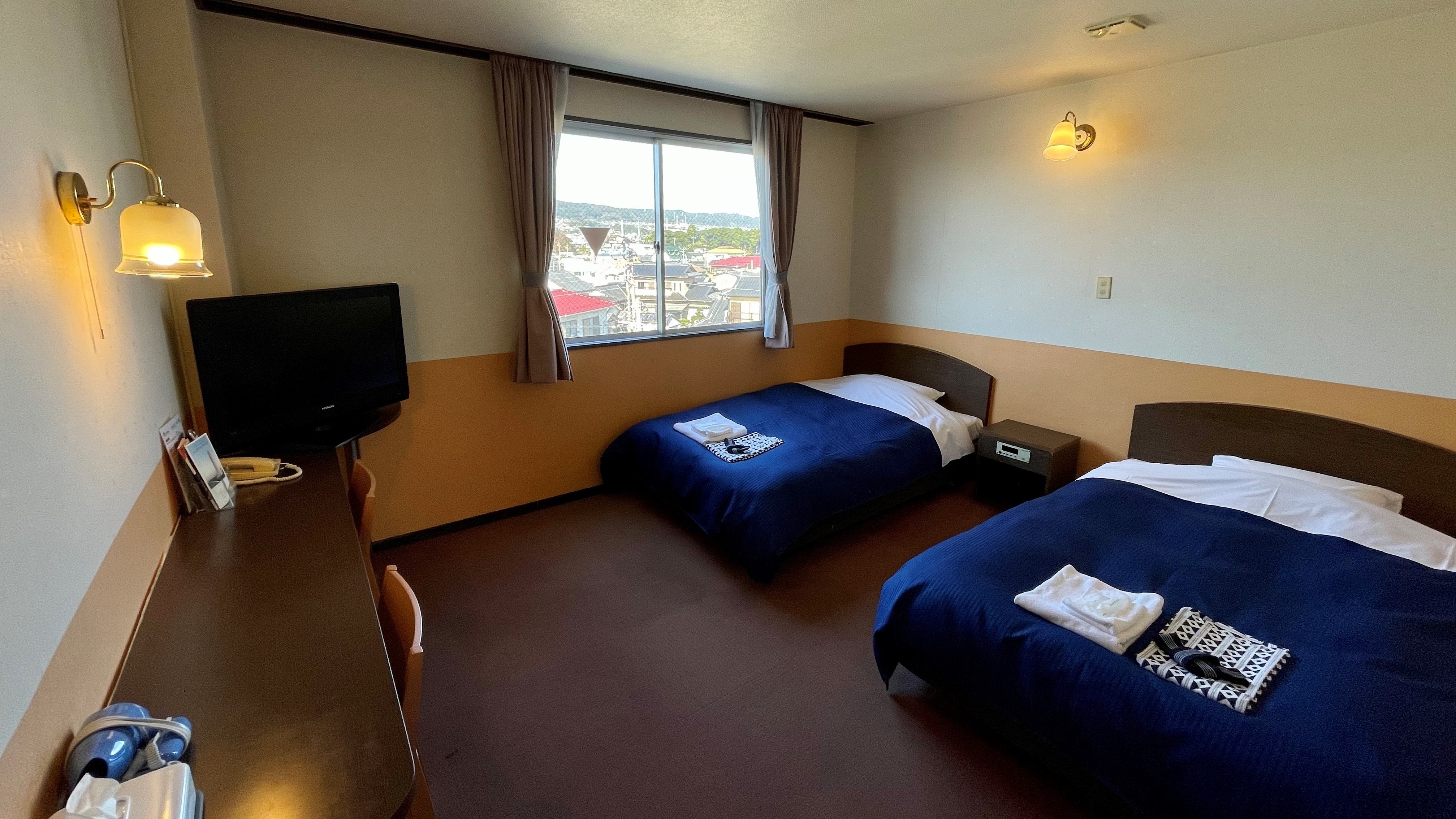 트윈 (세미 더블 침대)