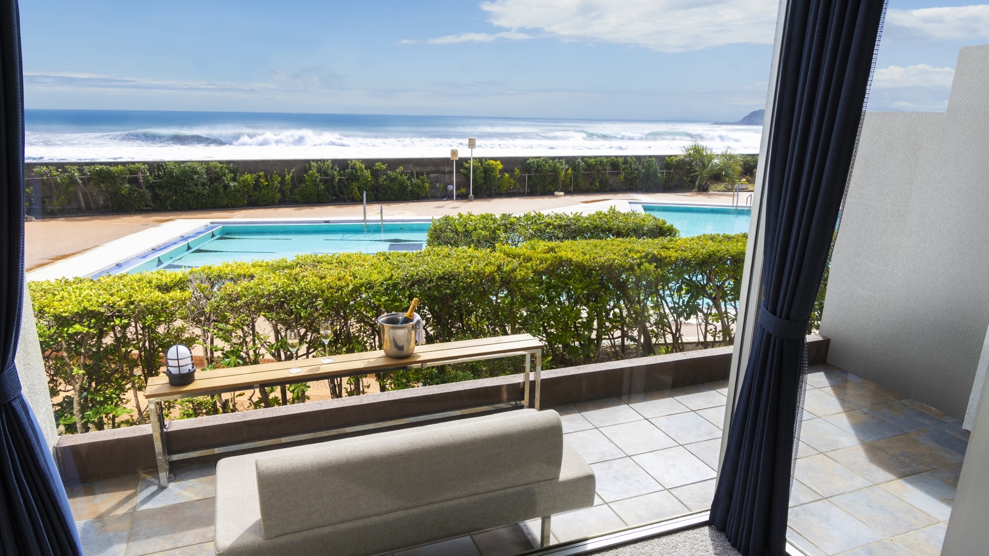 [Renewed in March 2024] Oceanfront Western-style room terrace - relax while looking out at the ocean.