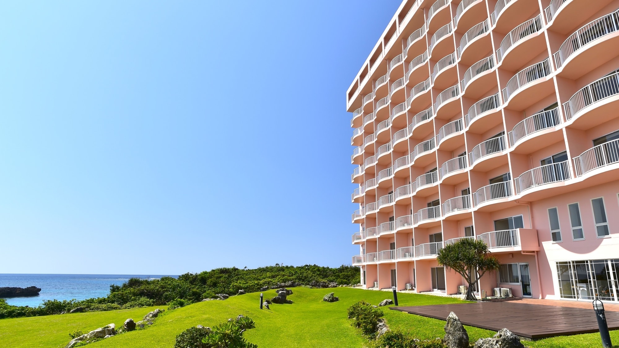 [Appearance] Spend a free and carefree tropical vacation like "living".