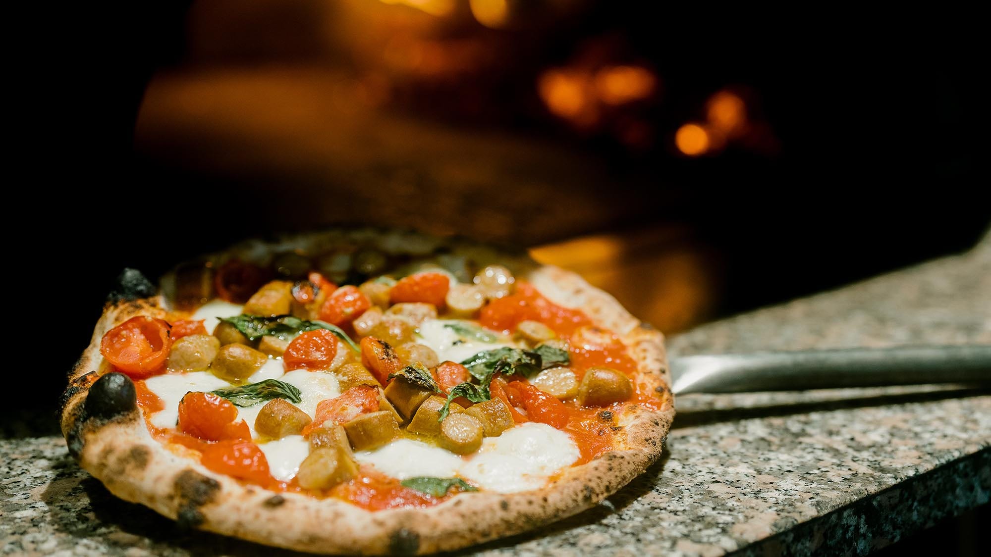 [Standard] Wood-fired pizza with homemade dough [Example]