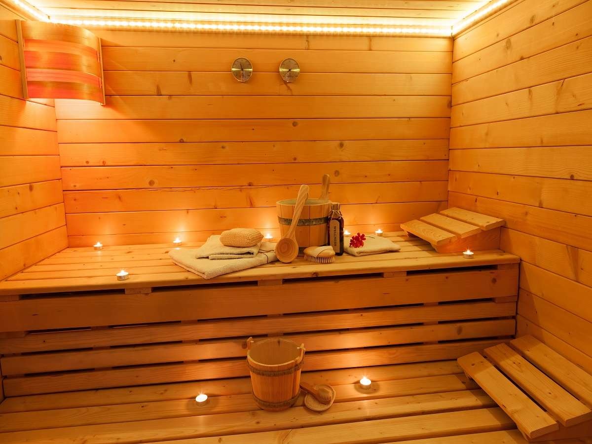 [♪ Sauna ] Sauna suhu tinggi yang dilengkapi TV Kami juga memiliki kursi Totonoi di pemandian air