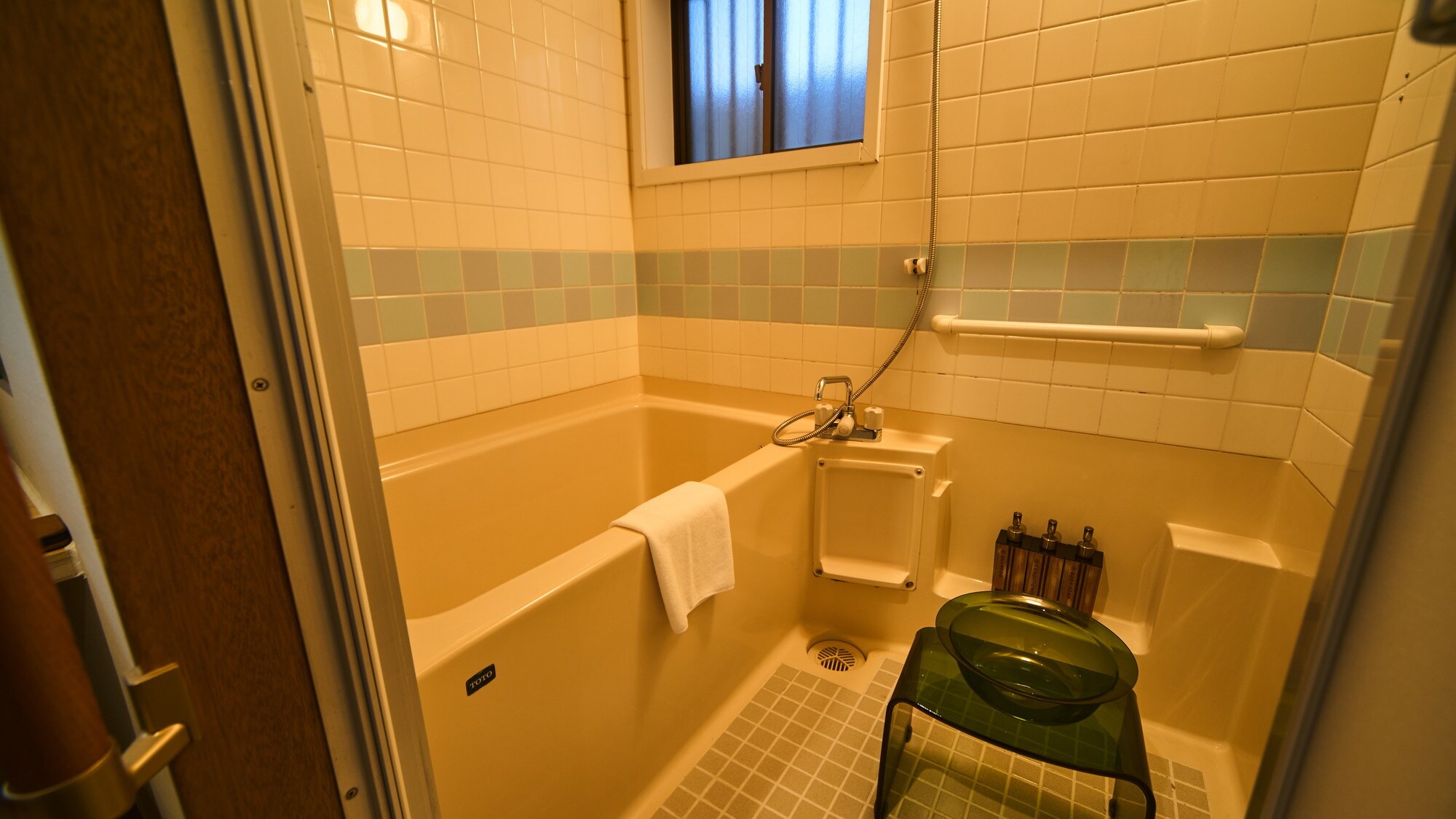[Japanese-Western style room] Bathroom