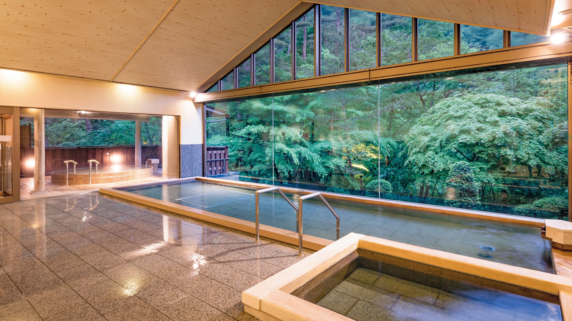  Large communal bath "Torotoro no Yu"