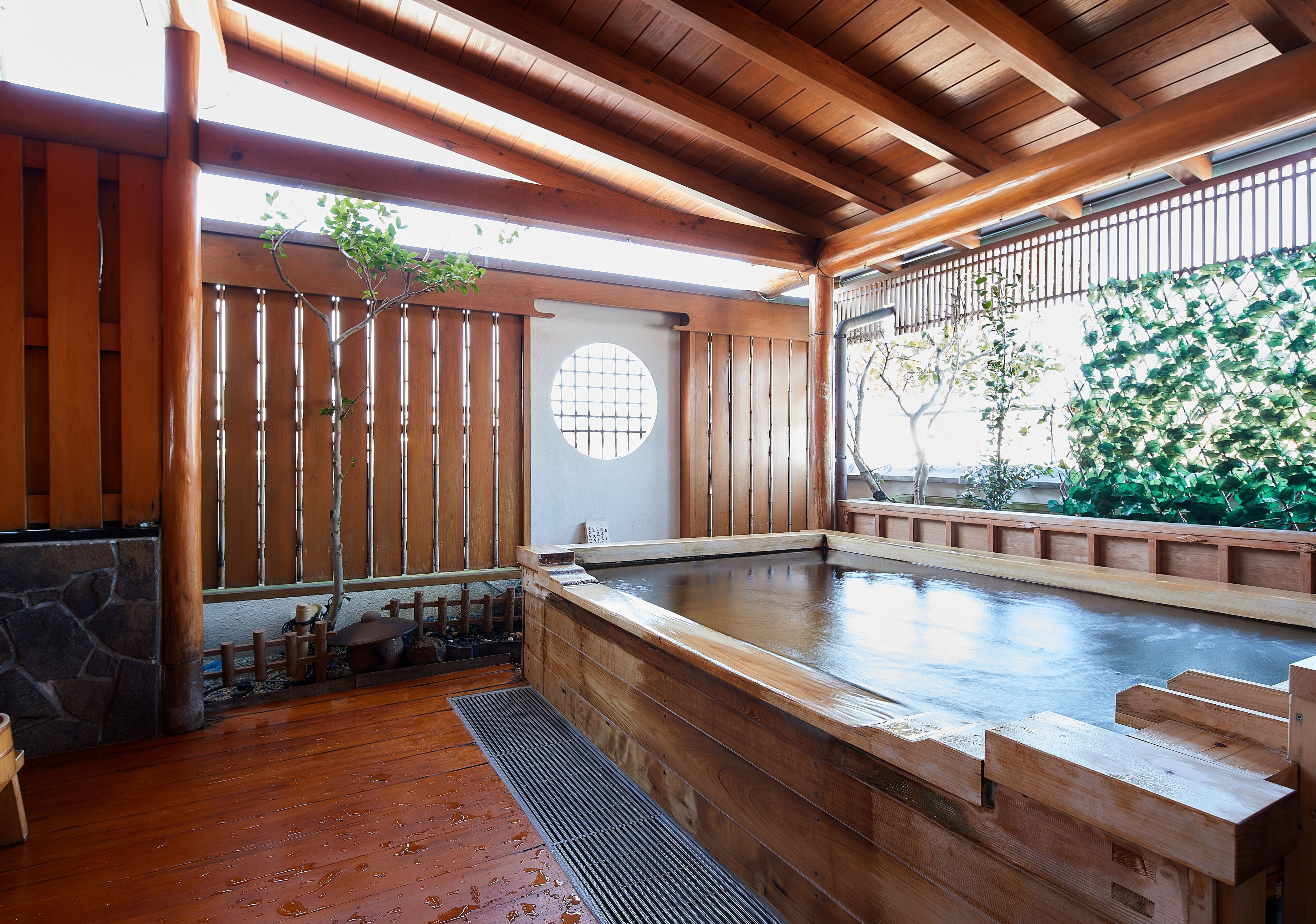 Private open-air bath "Tsukimachihime no Yu"