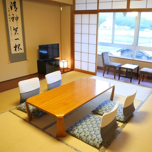 Japanese-style room (8~10 tatami mats)