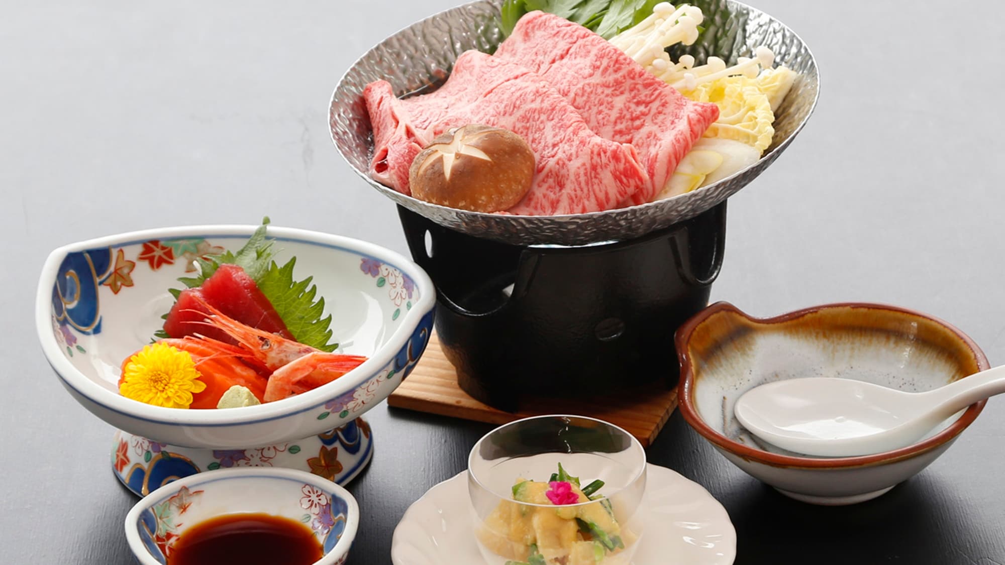 *[Bronze Plan] The Yamagata beef you want to eat is served in a sukiyaki pot, where you can enjoy the mellow fat.