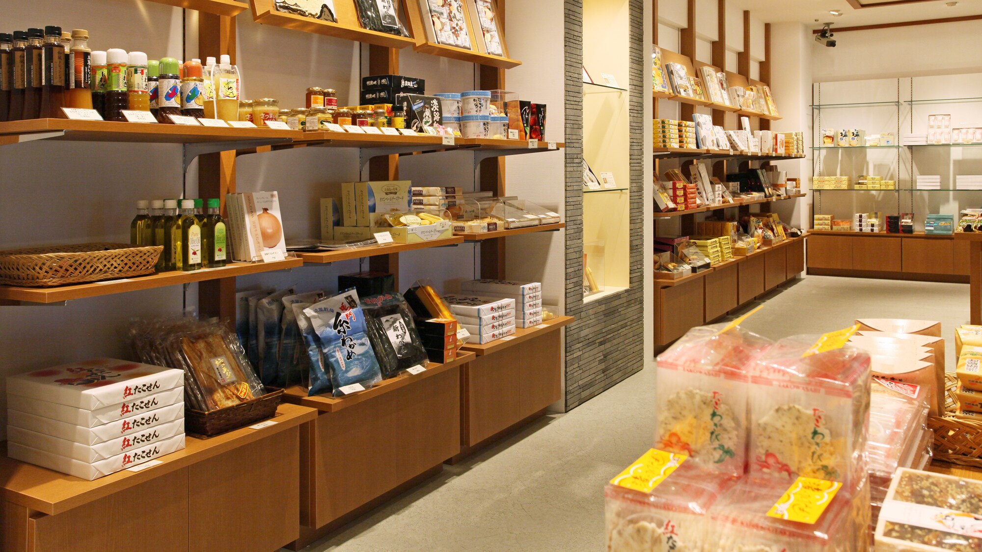 At the shop, we also have many souvenirs that can only be bought at the hotel.