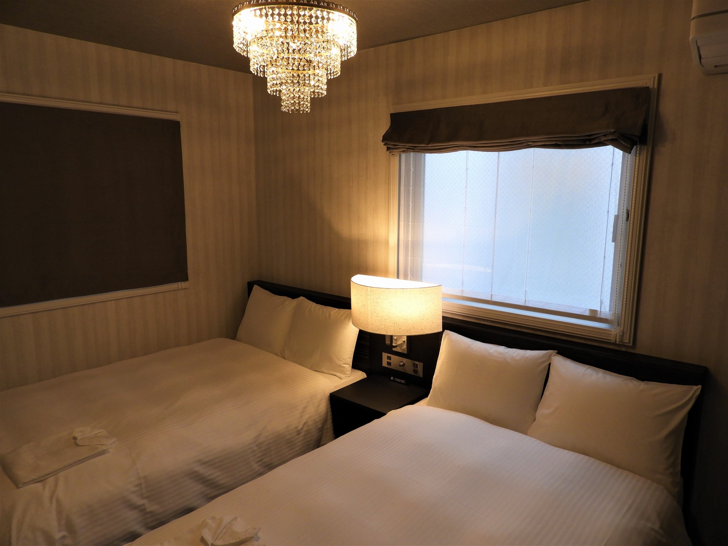 ■ Suite Bedroom