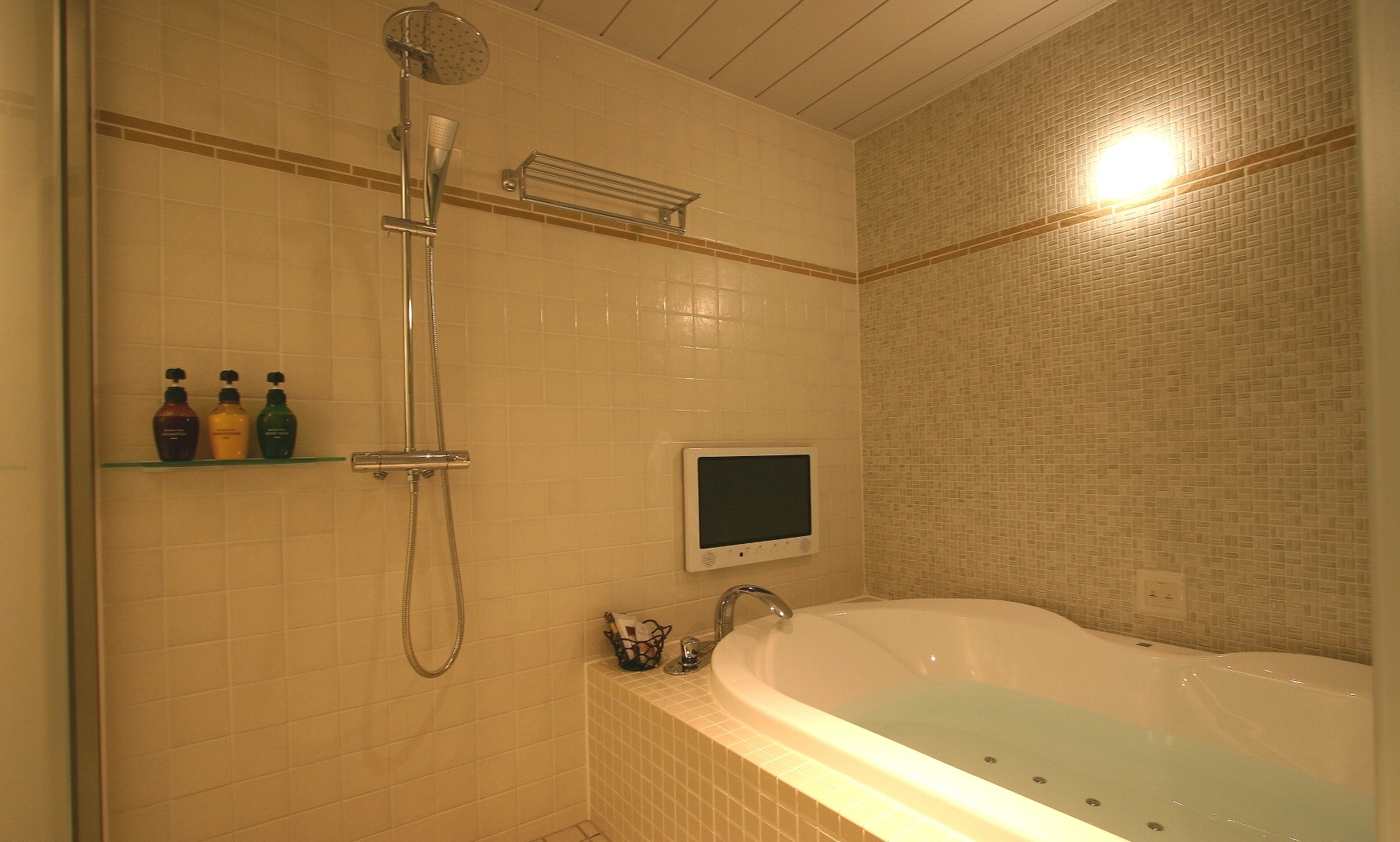 Air Blow Bath (with TV) A, B, C types