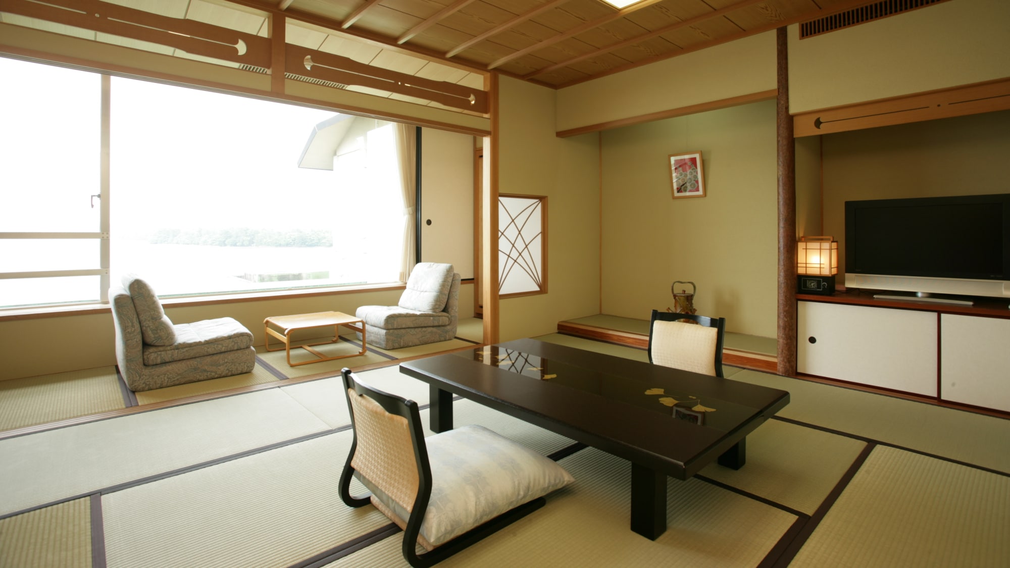 An example of a Japanese-style room with a view bath