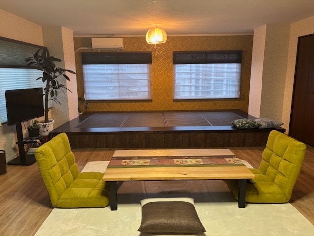 301 Japanese modern living room