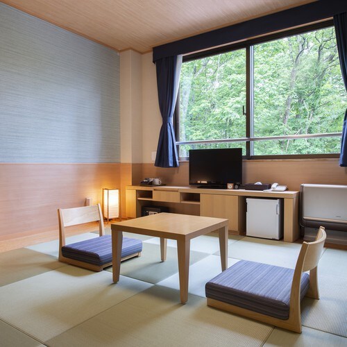 Japanese-style room (renewed in June 2019)