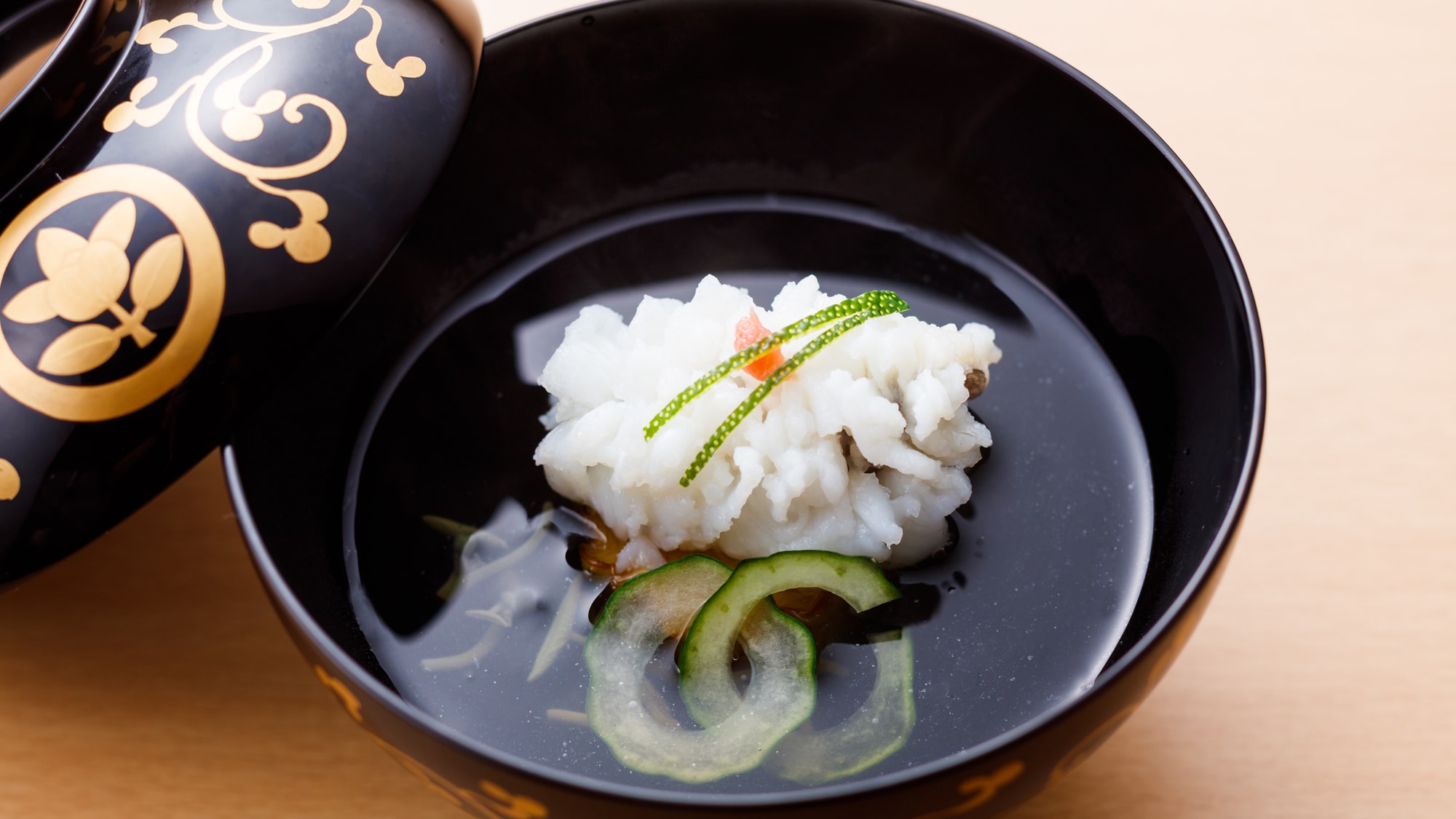 Conger Conger Kaiseki: Soup (Botan Conger Conger will be provided)