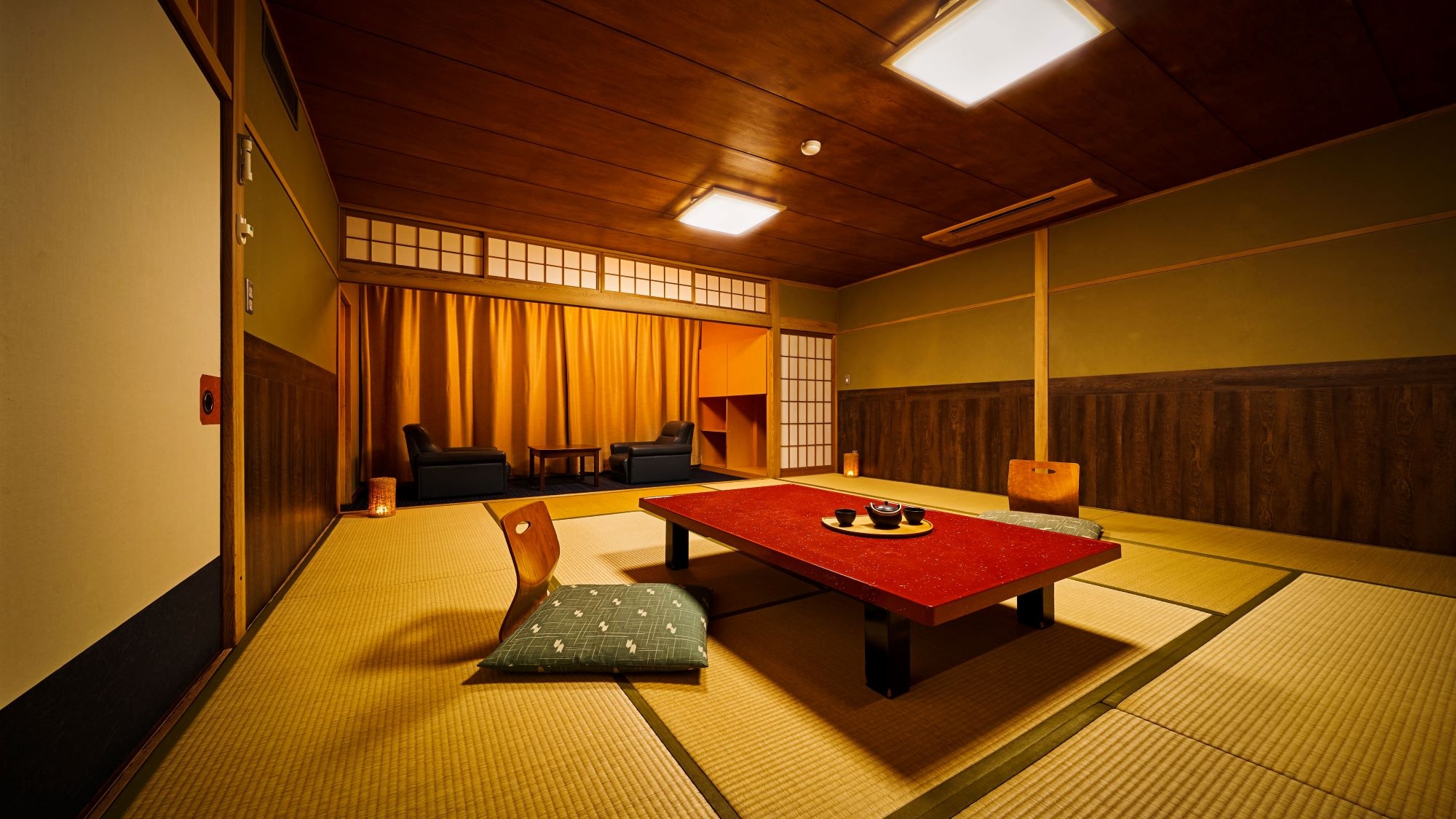 Standard Japanese-style room *An example of a guest room