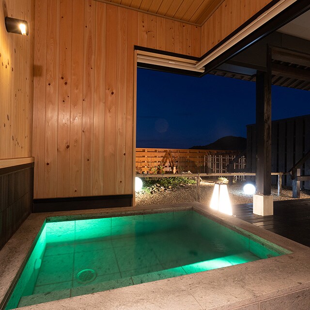 1st floor guest room [open-air bath]