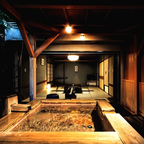 Kazesayaka * Japanese cypress and stone open-air bath