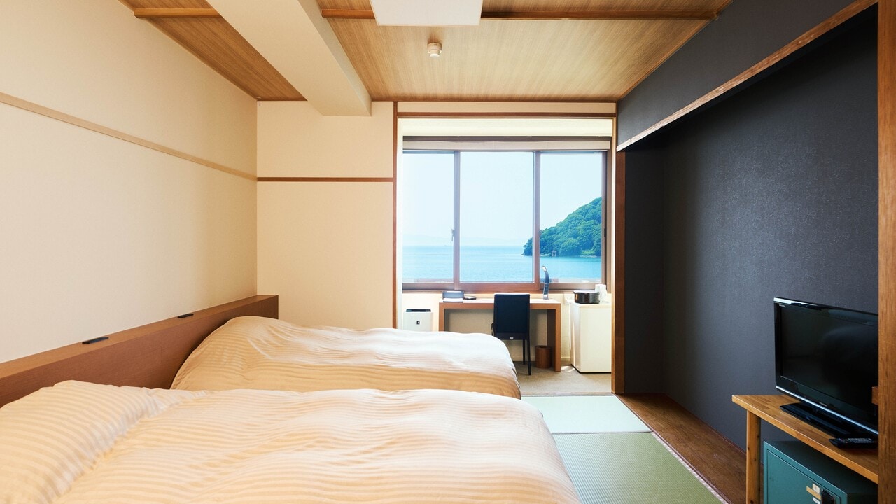 Example of a semi-double room of 10 tatami mats
