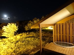 Honsakane: Open-air bath in guest room