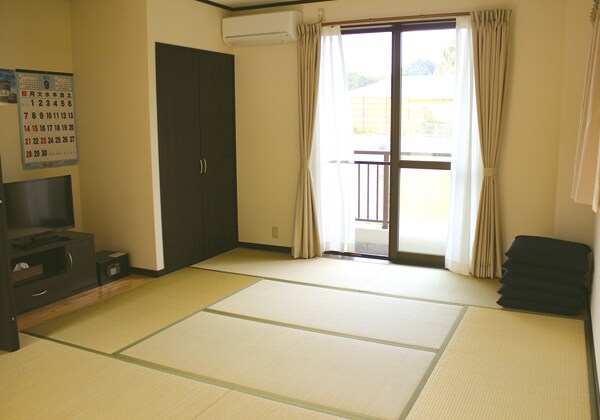 Guest room (Japanese-style room)