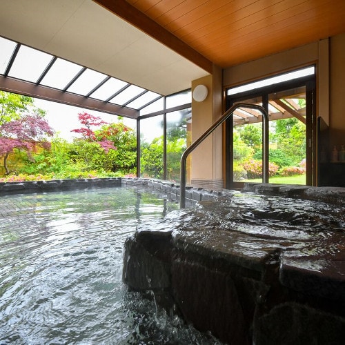 ●Semi-open-air bath