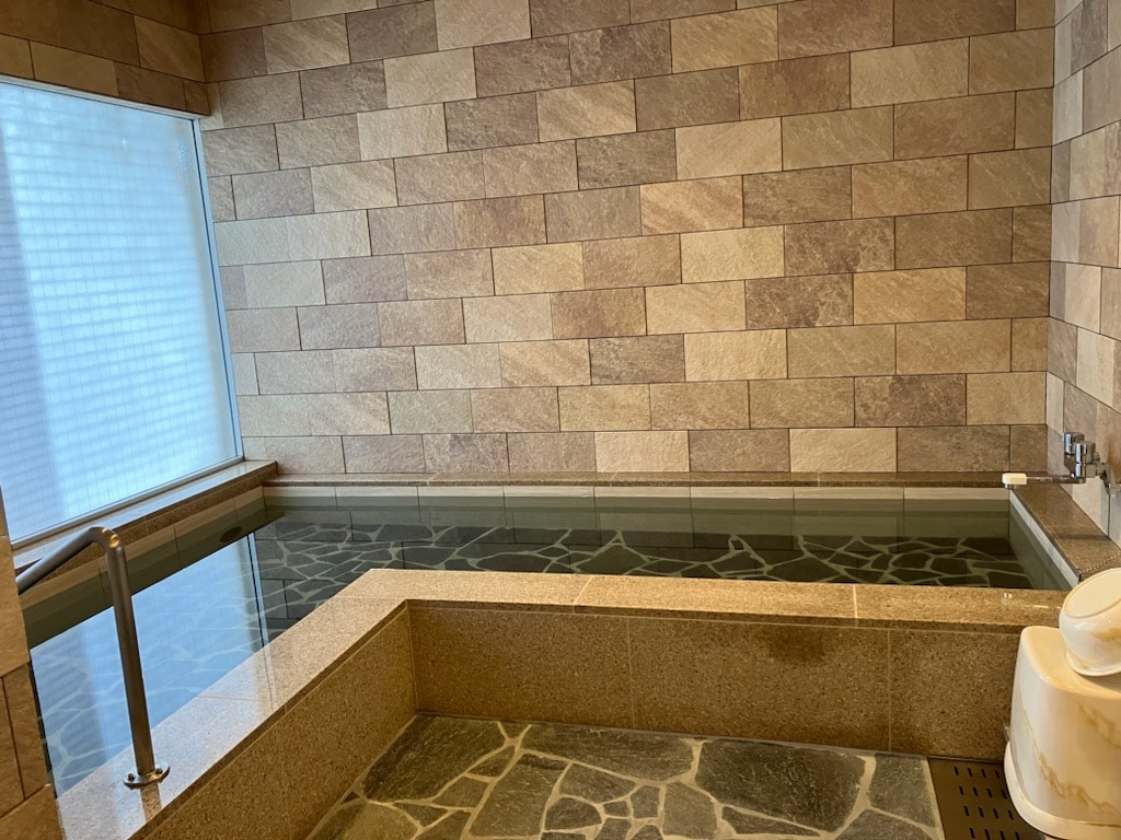 Newly renovated women's bath♪ Spend a comfortable time in a relaxing space.