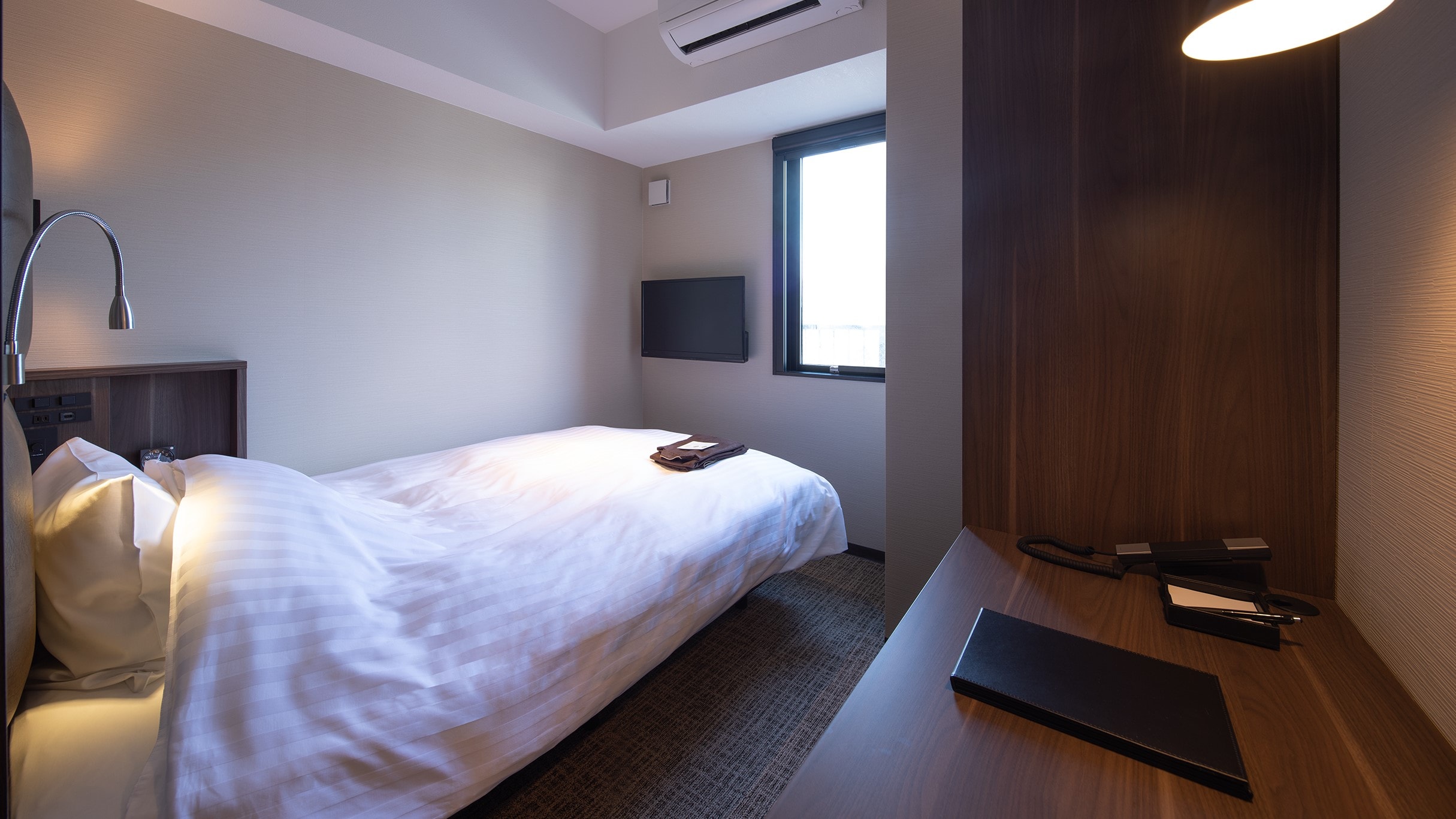 Smart single (entire guest room)