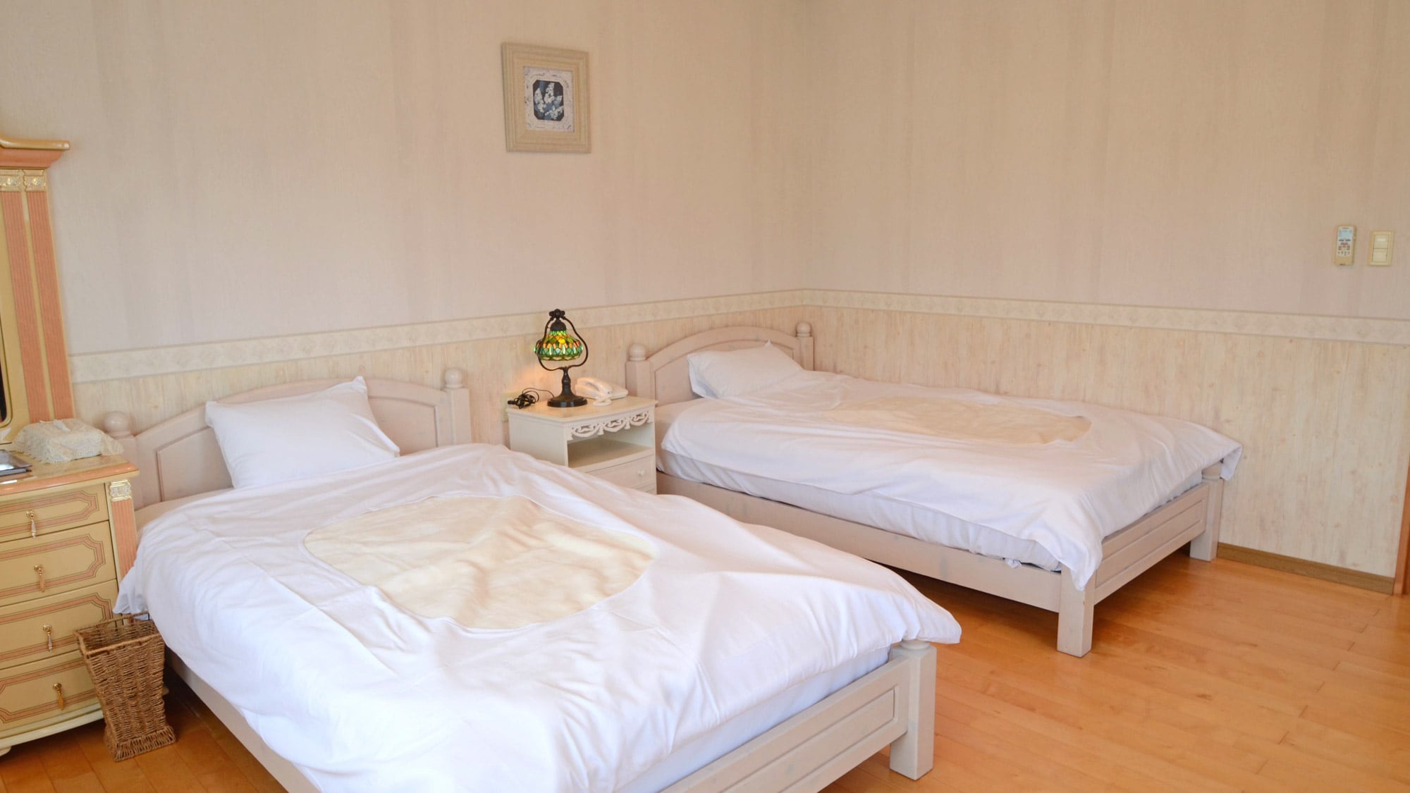 [Western-style room] Popular with those who prefer beds♪ A twin bedroom.