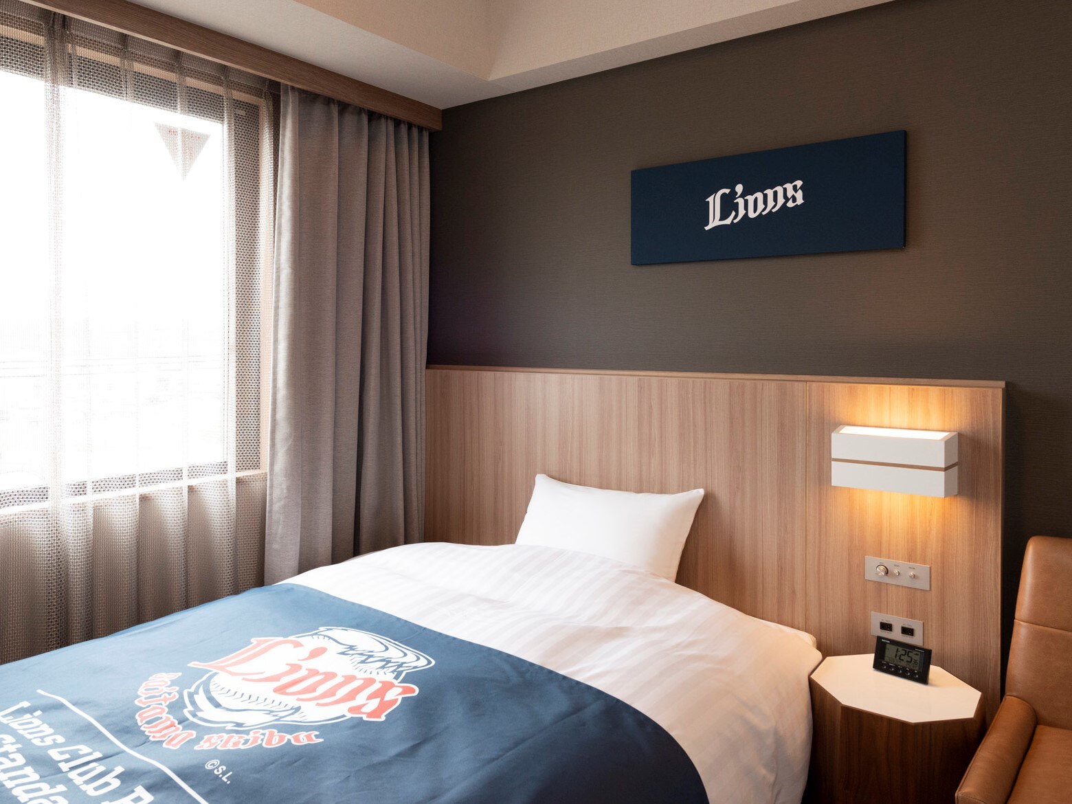 Lions Room Standard