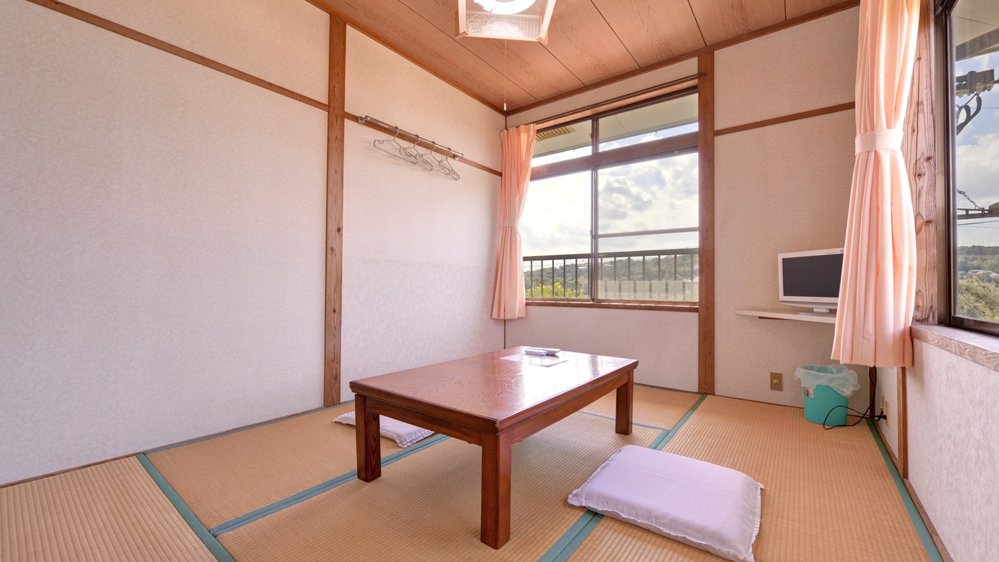※6張榻榻米日式房間（客房範例）/民宿獨有的溫馨房間。享受輕鬆的時刻，同時感受海風輕撫您的臉頰。