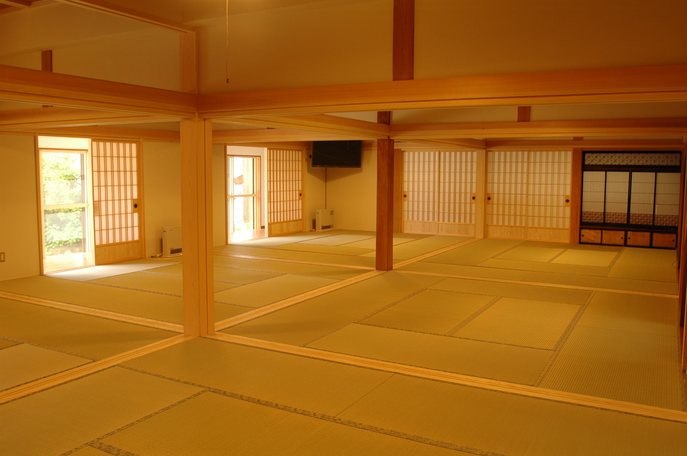 Large hall (1st floor of main building)