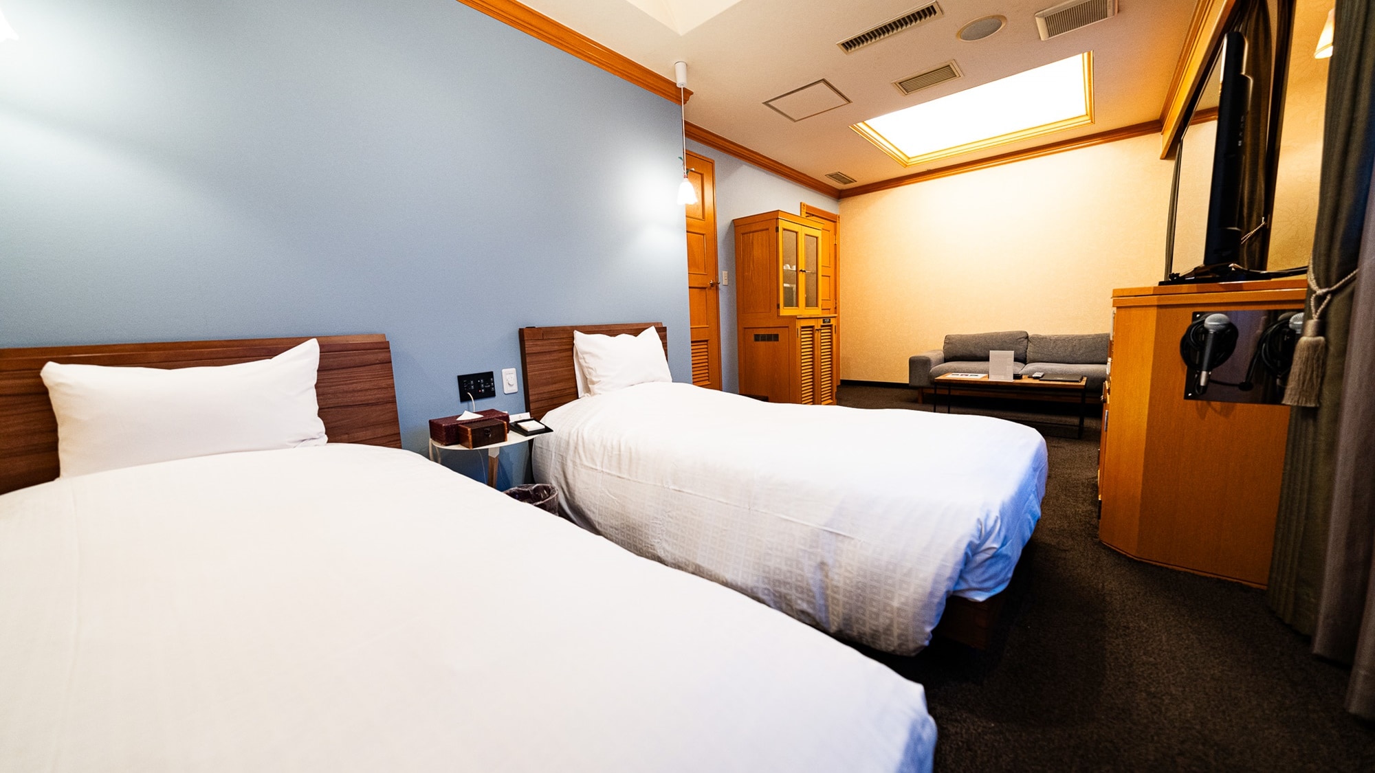 *Junior suite twin (contoh)