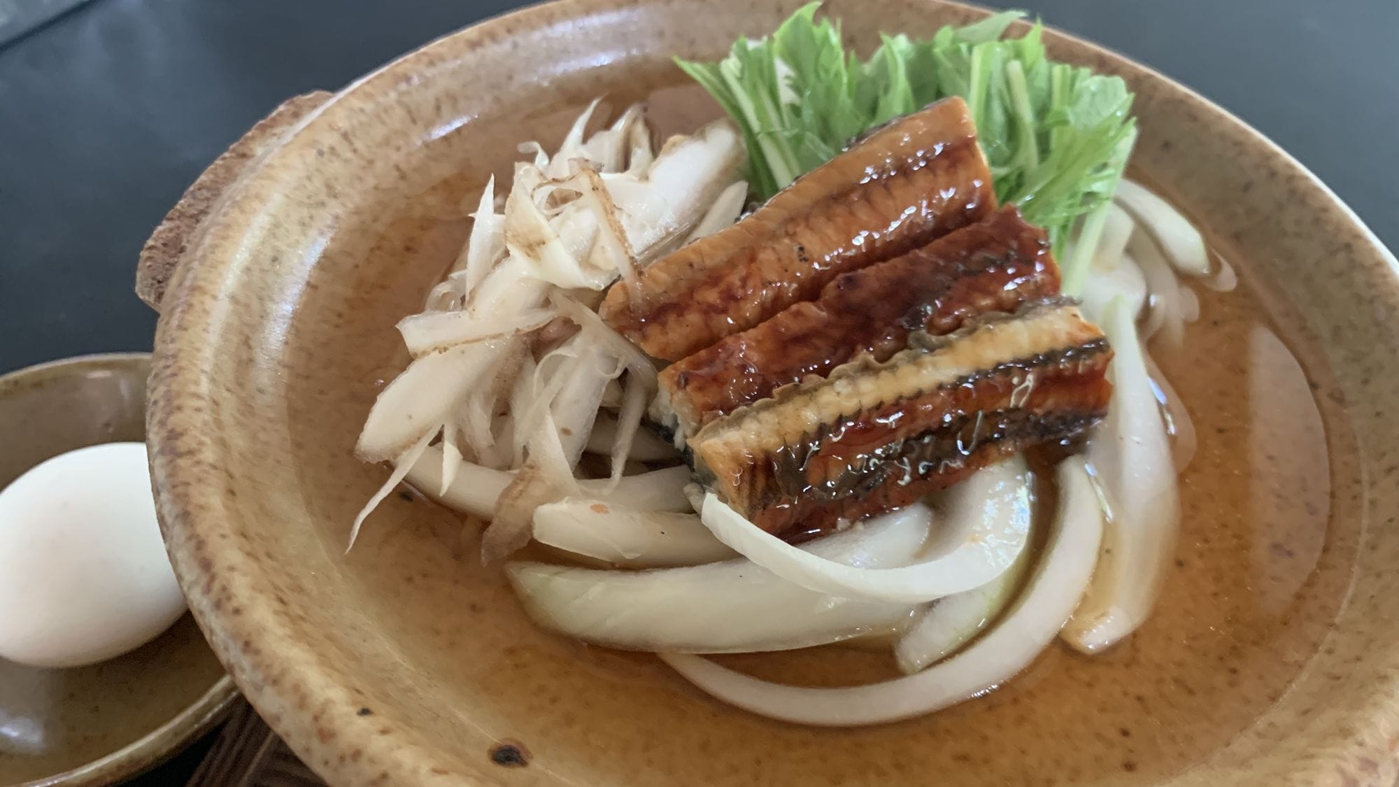 Lươn nóng hổi trong Lẩu Yanagawa