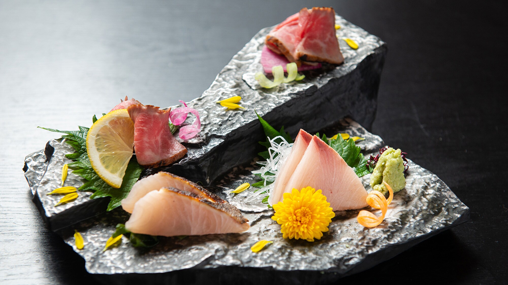 2 types of beef sashimi and 3 types of seafood