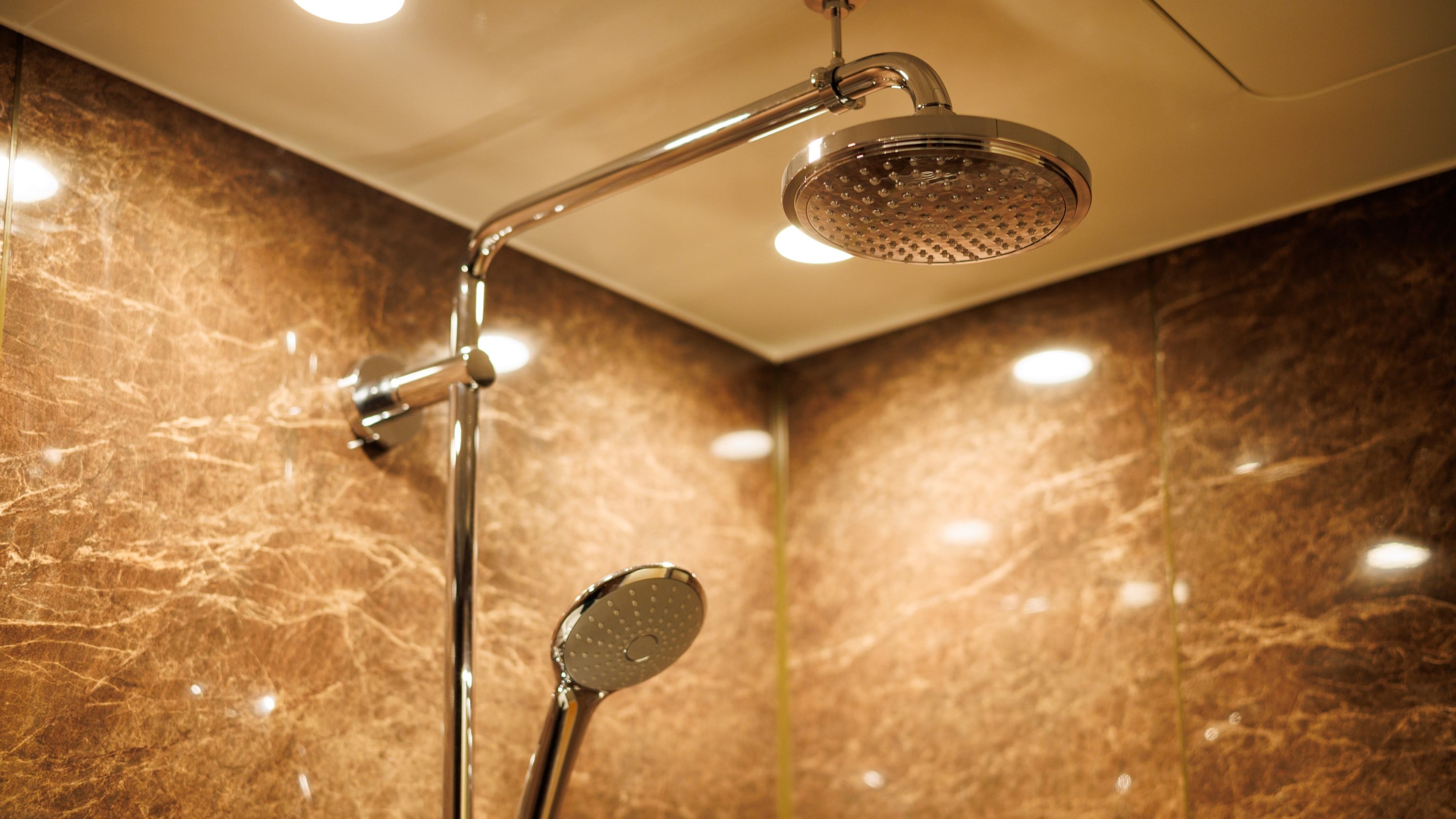 [Renovated in April 2025] Shower room equipped with a global standard rain shower